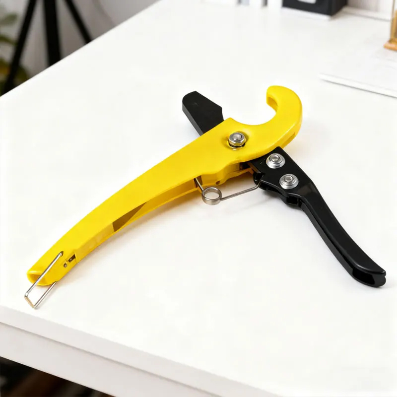 قاطع أنابيب يدوي صغير يعمل بنظ - مراجعة Pipe Cutter Ratchet وسعره